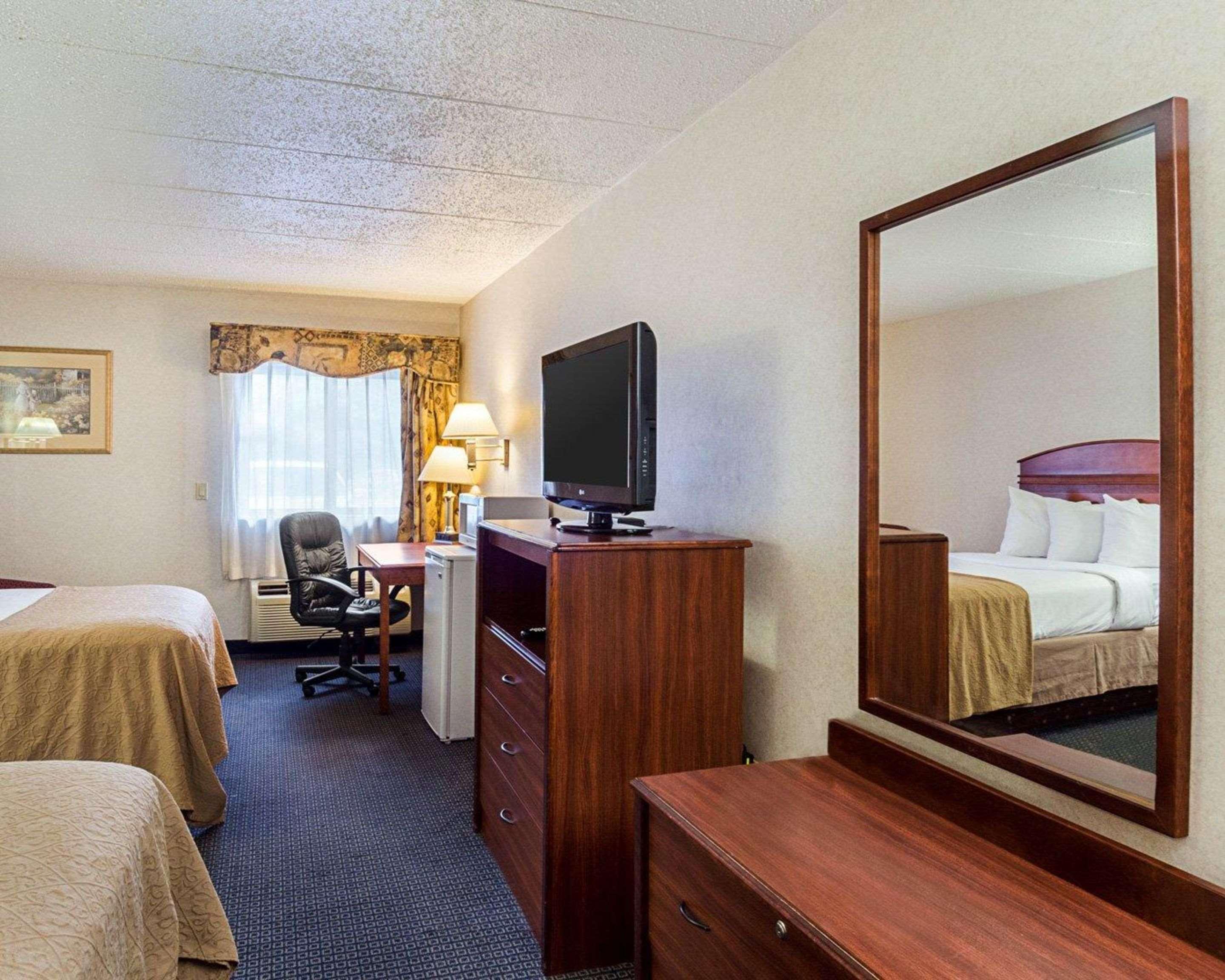 Quality Inn & Suites Worcester Buitenkant foto