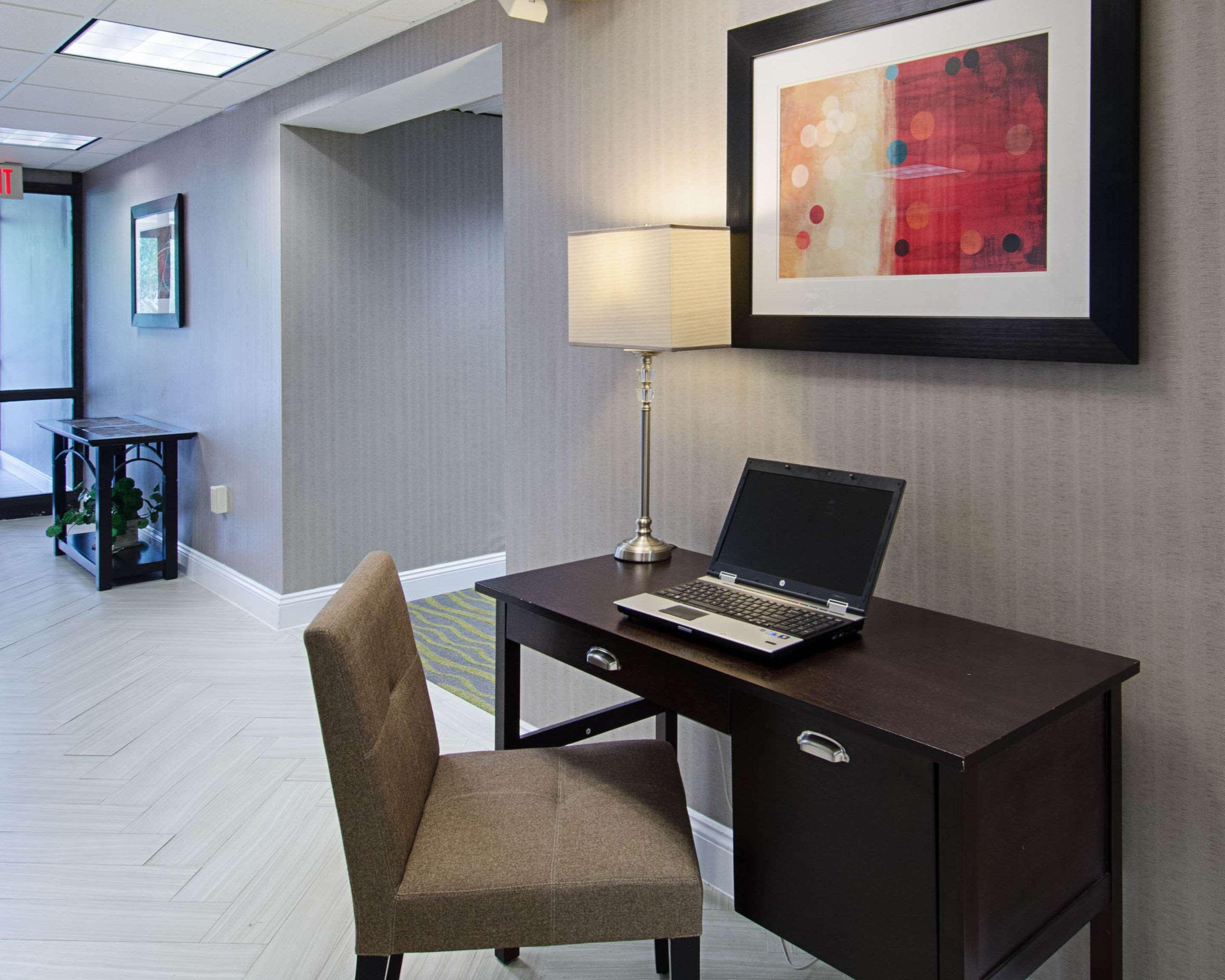 Quality Inn & Suites Worcester Buitenkant foto