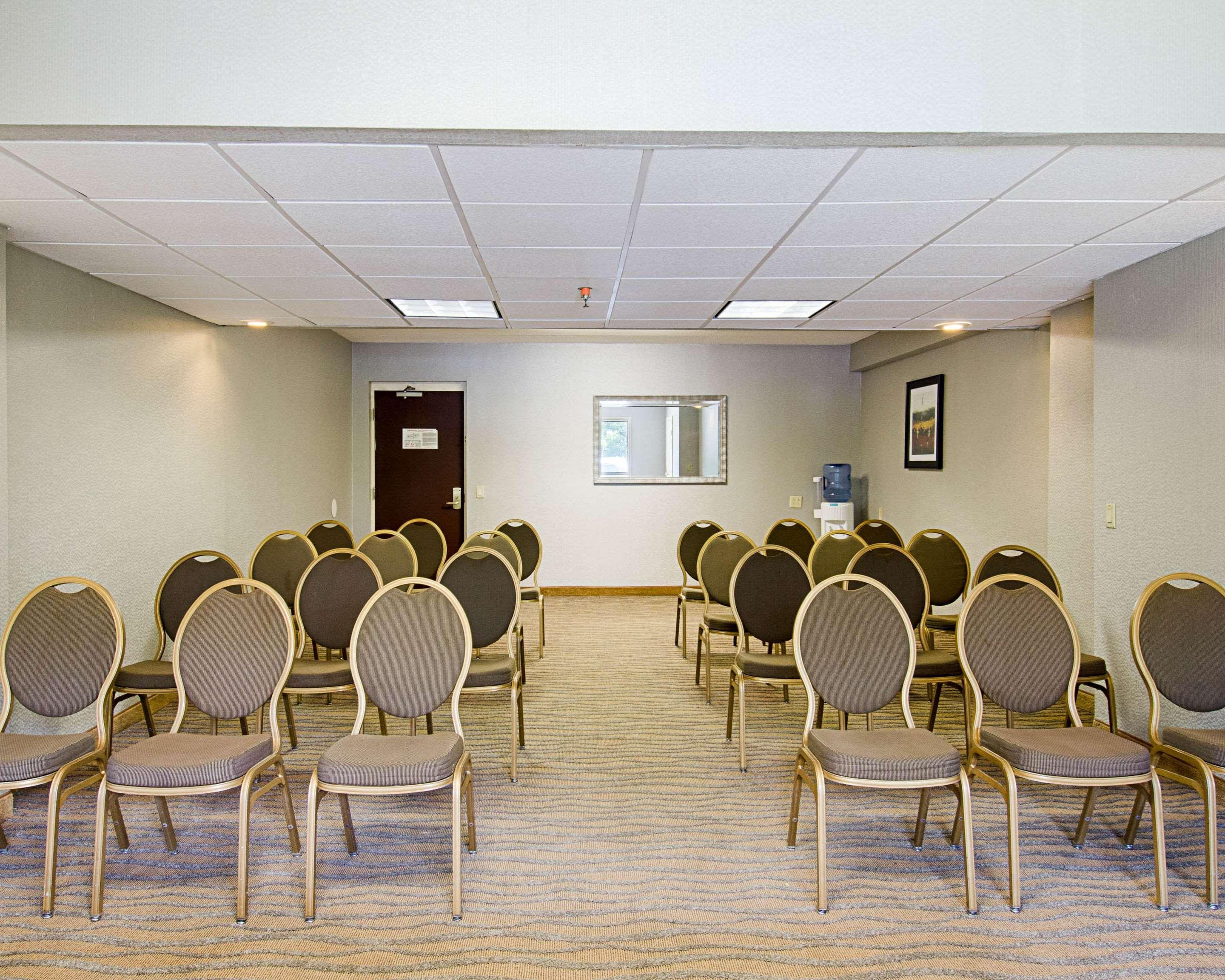 Quality Inn & Suites Worcester Buitenkant foto