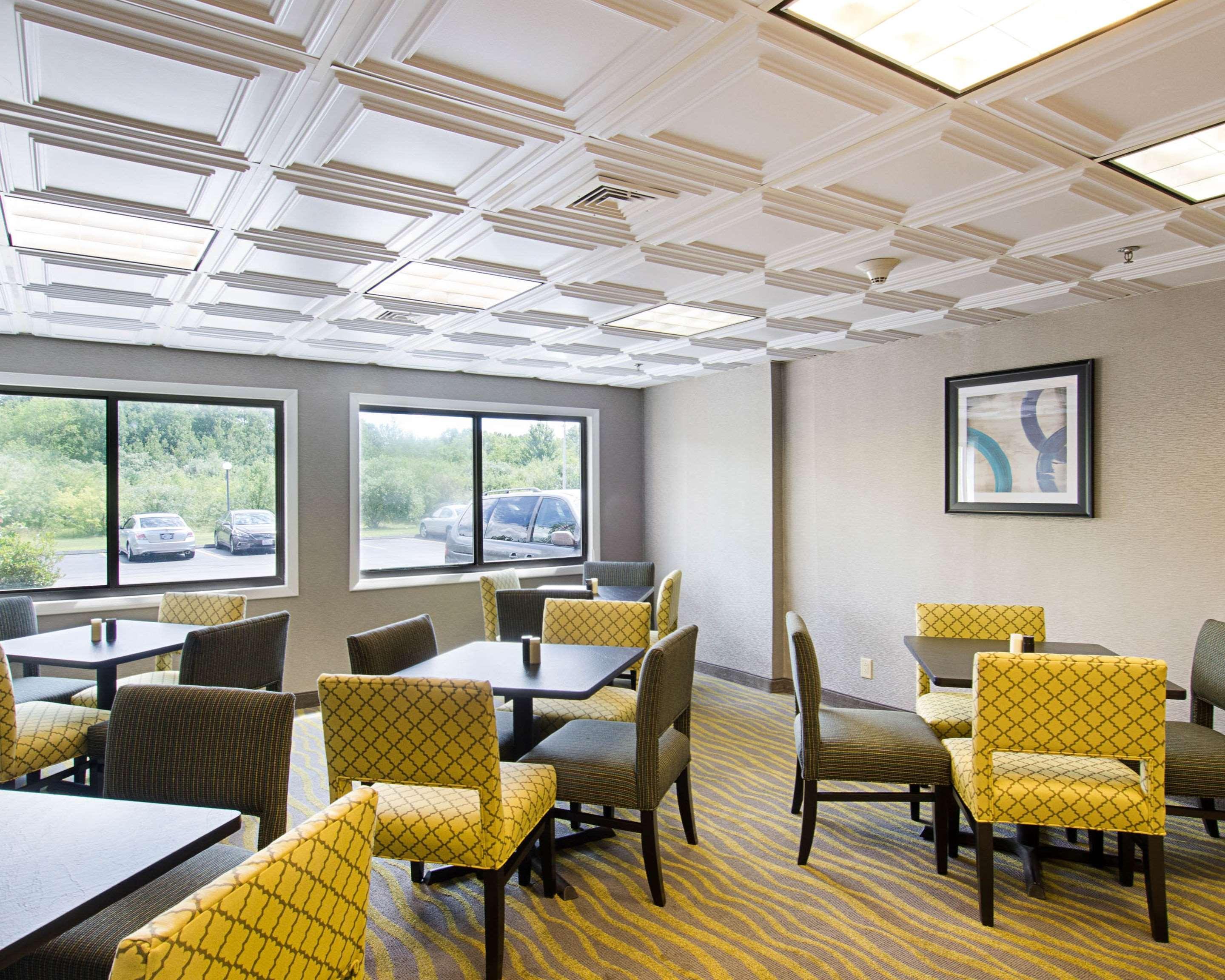 Quality Inn & Suites Worcester Buitenkant foto
